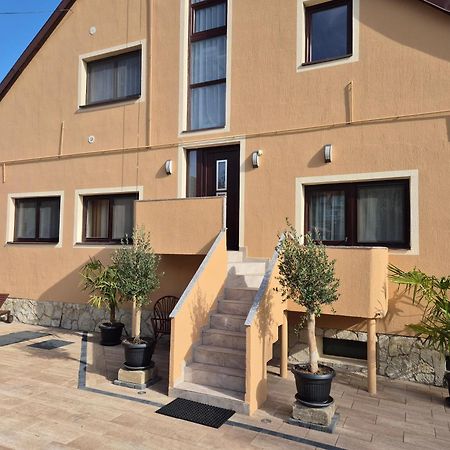 Sarreti Apartmanhaz Balatonfured Ngoại thất bức ảnh
