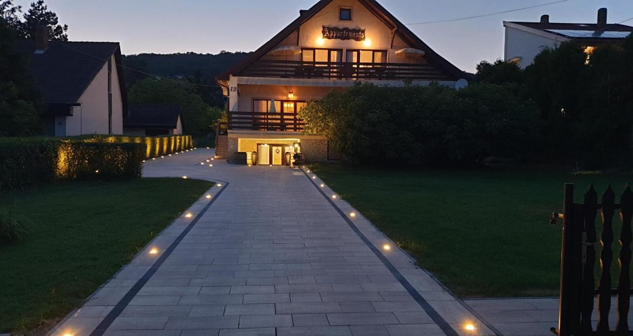 Sarreti Apartmanhaz Balatonfured Ngoại thất bức ảnh