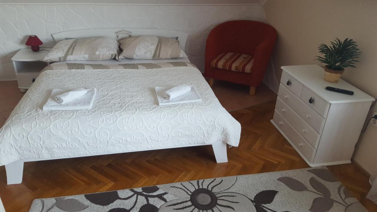 Sarreti Apartmanhaz Balatonfured Ngoại thất bức ảnh
