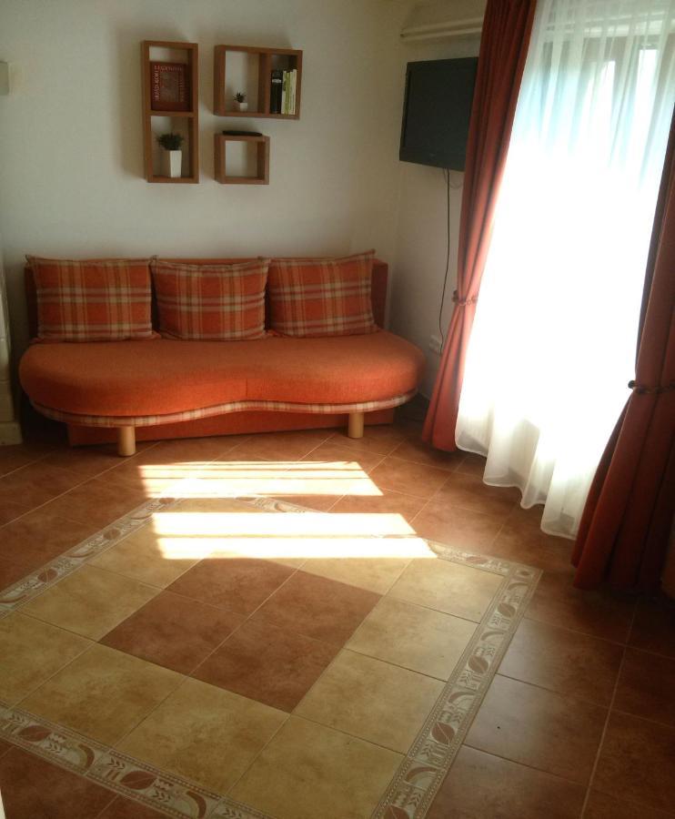 Sarreti Apartmanhaz Balatonfured Ngoại thất bức ảnh