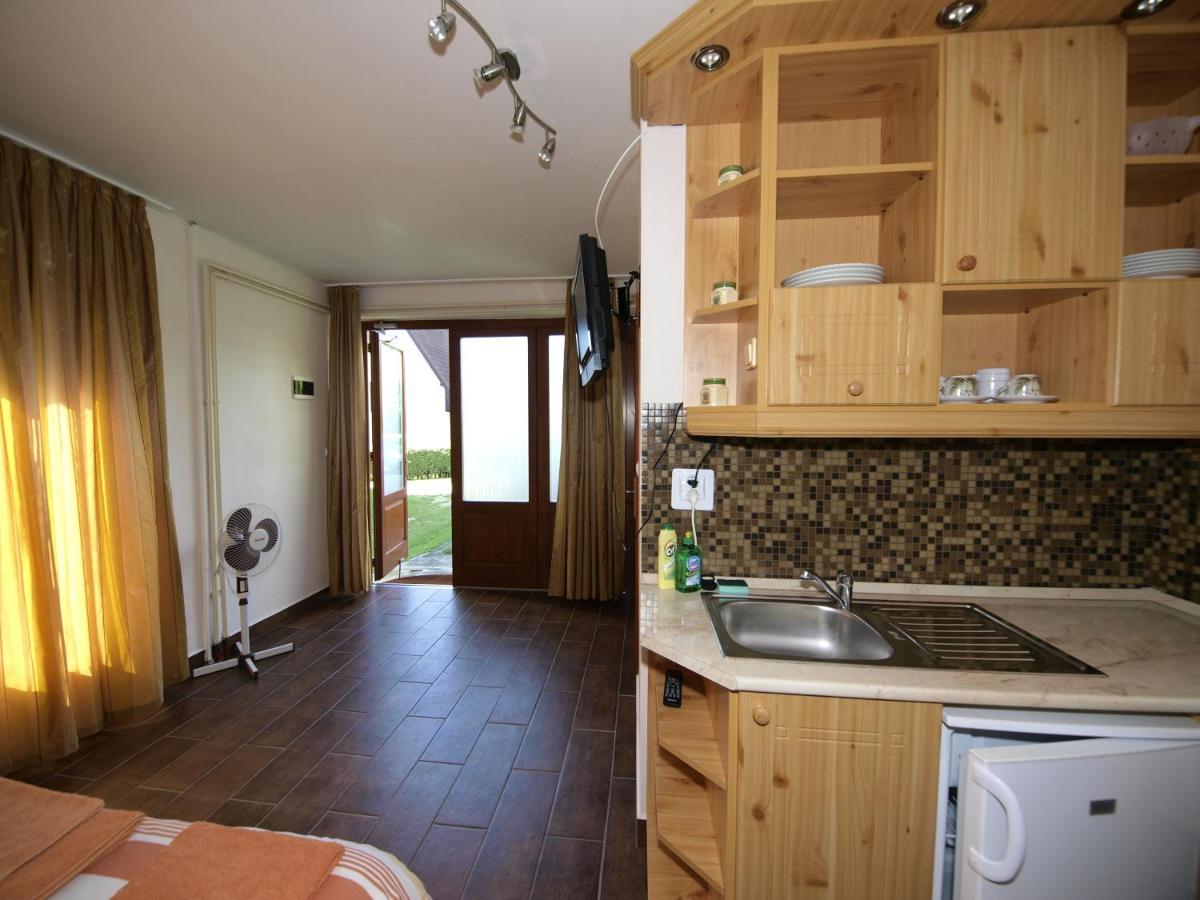 Sarreti Apartmanhaz Balatonfured Ngoại thất bức ảnh